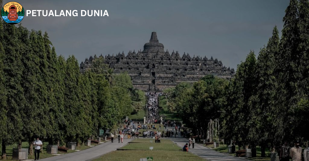 Candi Borobudur - petualang Dunia