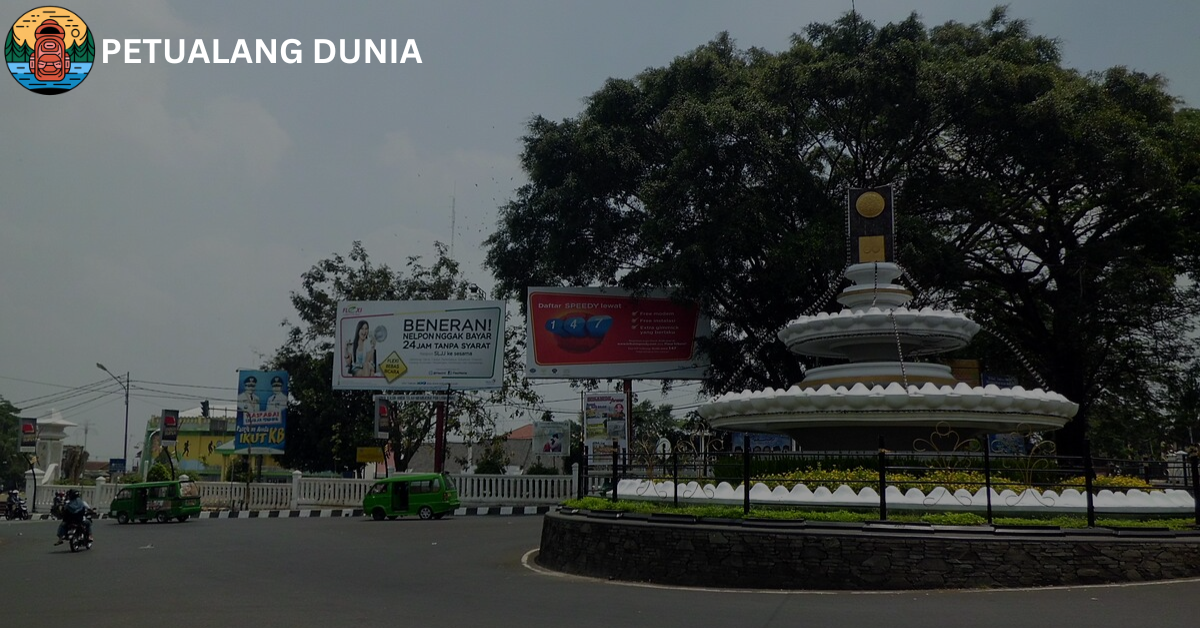 Tugu Adipura Kota Sukabumi - Petualang Dunia